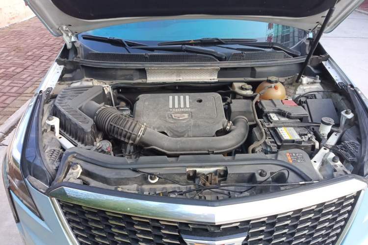 Used Cadillac XT5 2020 28T Tech Edition Engine Bay