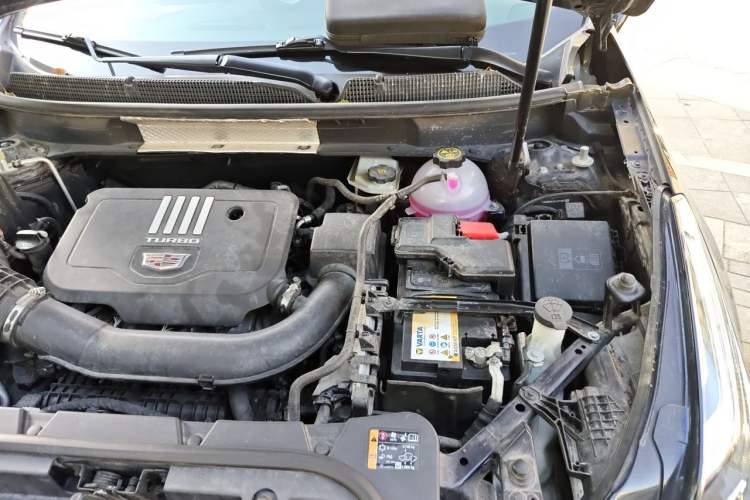 Used Cadillac XT5 2020 Revised Version 28T Luxury Edition Engine Bay Left