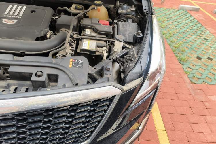 Used Cadillac XT5 2020 28T Four-Wheel Drive Luxury Version Engine Bay Left