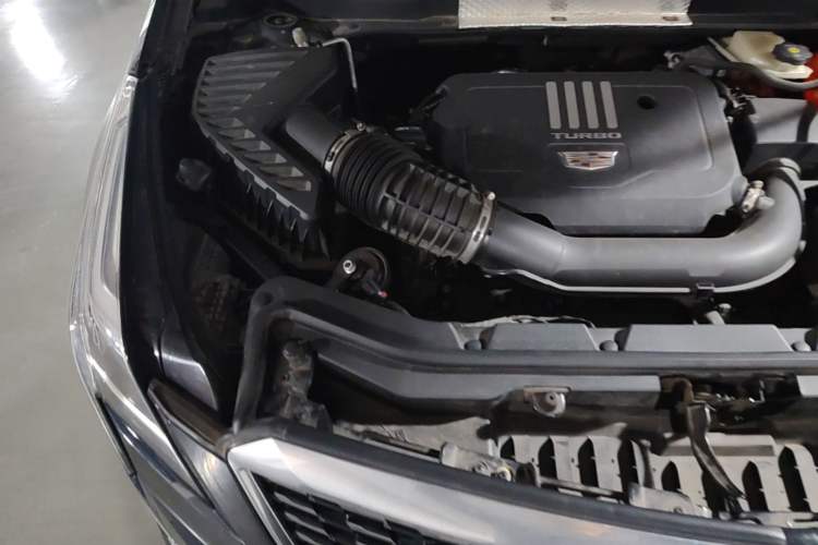 Used Cadillac XT5 2020 Revised Version 28T Luxury Edition Engine Bay Right