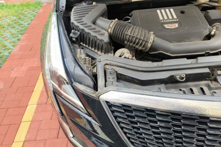Used Cadillac XT5 2020 28T Four-Wheel Drive Luxury Version Engine Bay Right
