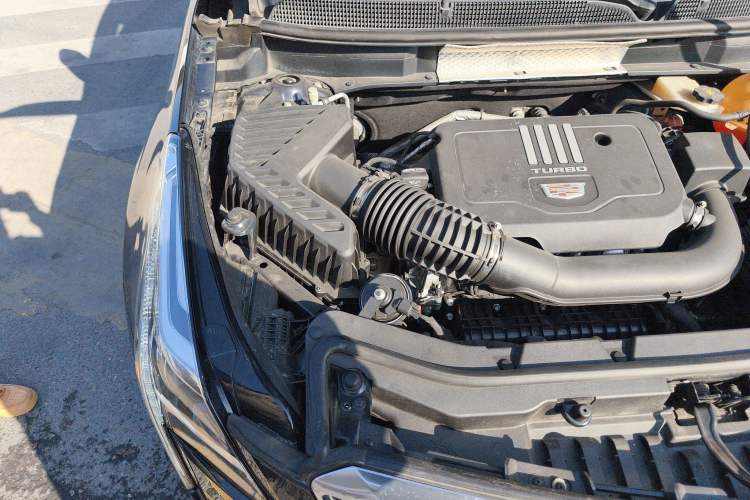Used Cadillac XT5 2020 Revised Version 28T Luxury Edition Engine Bay Right