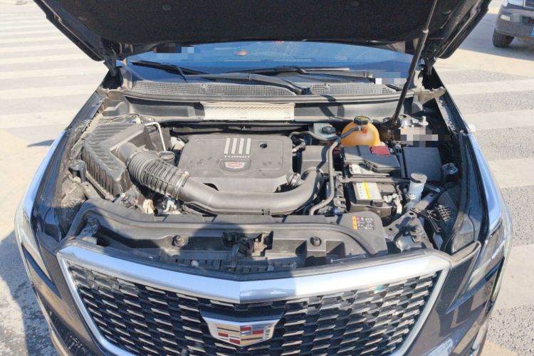 Used Cadillac XT5 2020 Revised Version 28T Luxury Edition Engine Bay