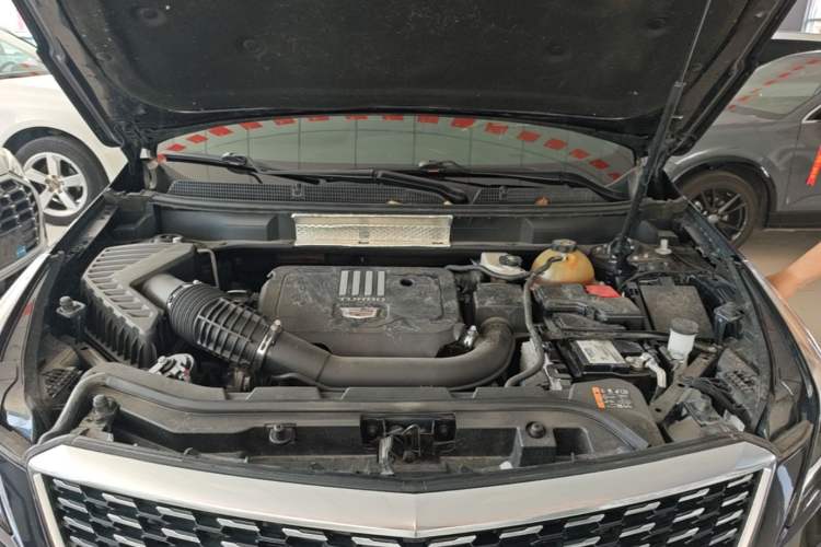 Used Cadillac XT5 2020 Revised Version 28T Luxury Edition Engine Bay