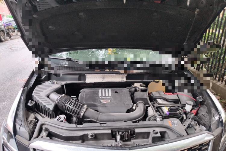 Used Cadillac XT5 2020 28T Luxury Version Engine Bay