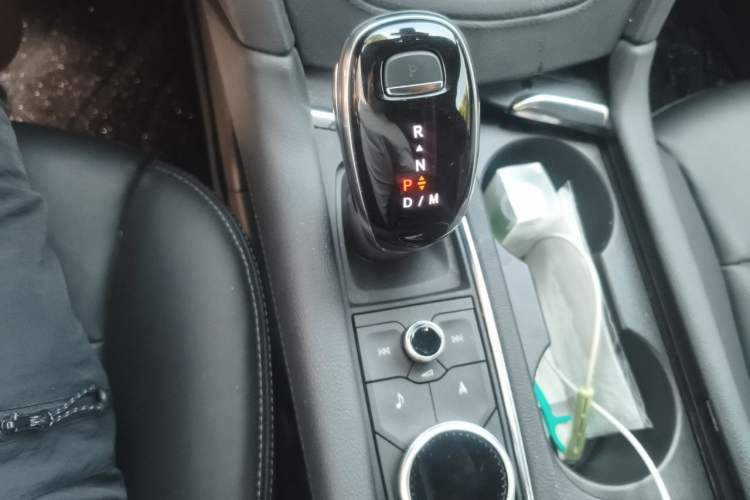 Used Cadillac XT5 2020 28T Luxury Version Gear Lever