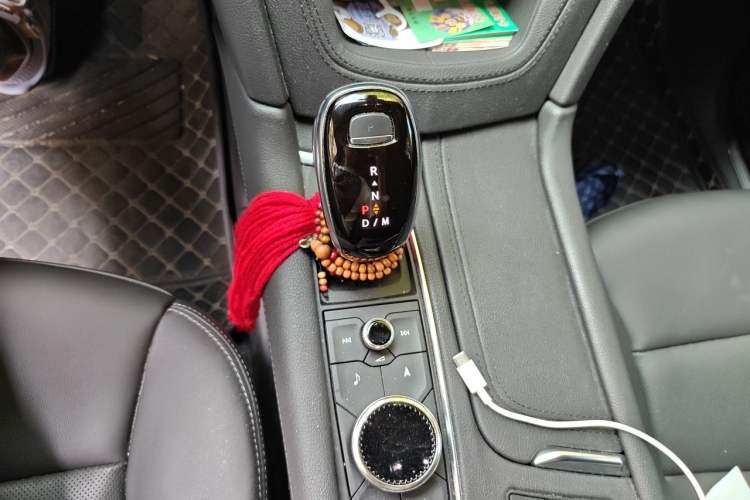 Used Cadillac XT5 2020 Revised Version 28T Luxury Edition Gear Lever