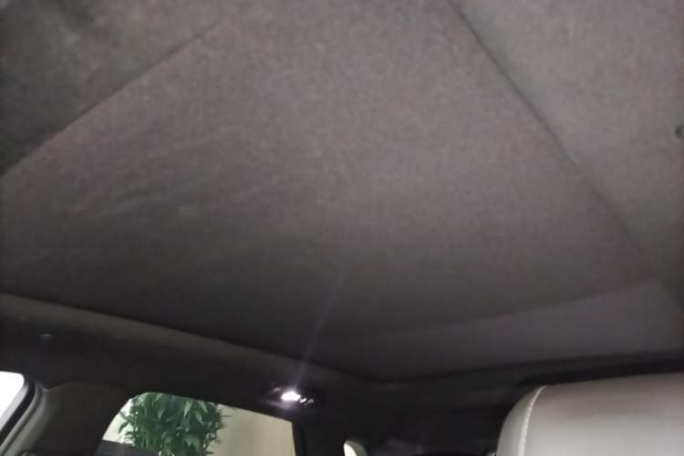 Used Cadillac XT5 2020 Revised Version 28T Luxury Edition Headliner