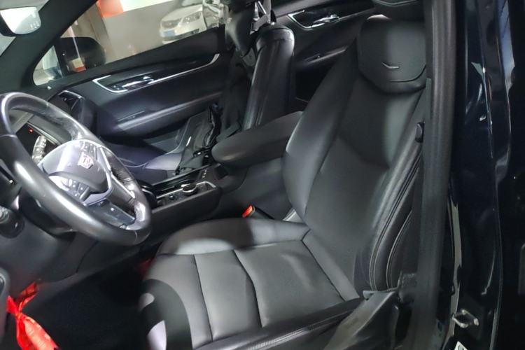 Used Cadillac XT5 2020 Revised Version 28T Luxury Edition Left Front Seat