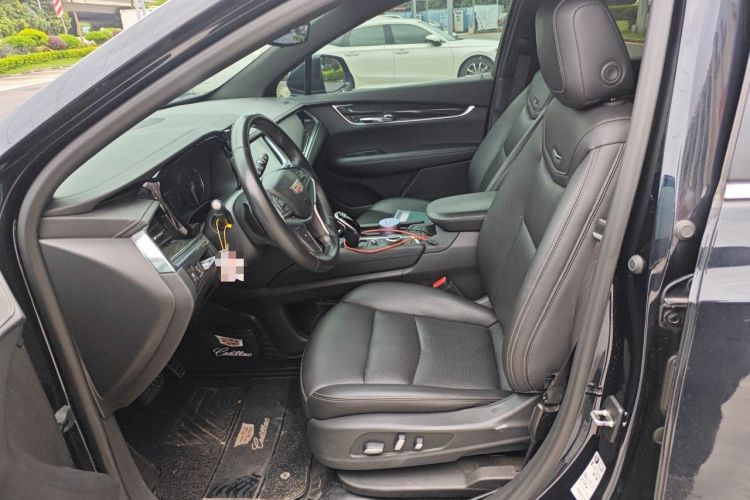 Used Cadillac XT5 2020 Revised Version 28T Luxury Edition Left Front Seat