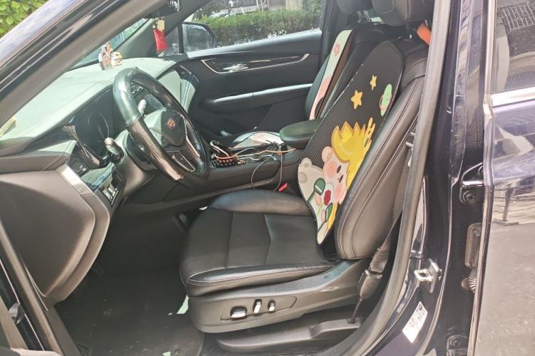 Used Cadillac XT5 2020 Revised Version 28T Luxury Edition Left Front Seat
