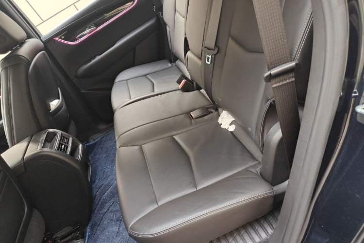 Used Cadillac XT5 2020 Revised Version 28T Luxury Edition Left Rear Seat