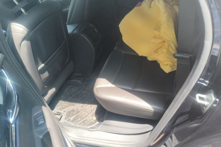 Used Cadillac XT5 2020 28T Luxury Version Left Rear Seat