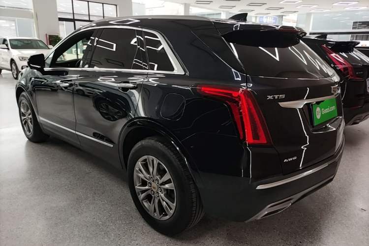Used Cadillac XT5 2020 Revised Version 28T Luxury Edition Rear Left 45 Deg