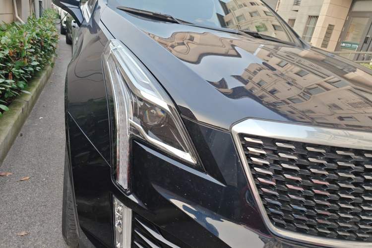 Used Cadillac XT5 2020 Revised Version 28T Luxury Edition Right Front Headlight