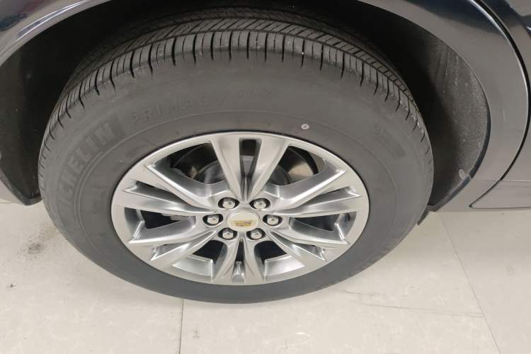 Used Cadillac XT5 2020 Revised Version 28T Luxury Edition Right Rear Wheel Hub