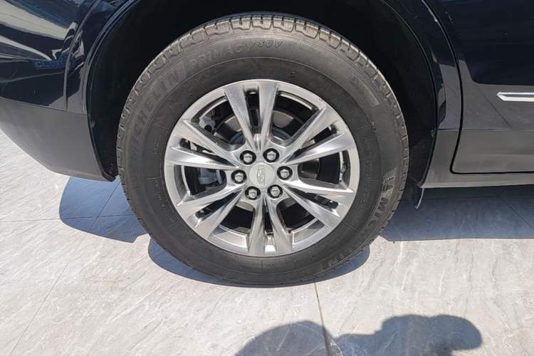 Used Cadillac XT5 2020 28T Luxury Version Right Rear Wheel Hub