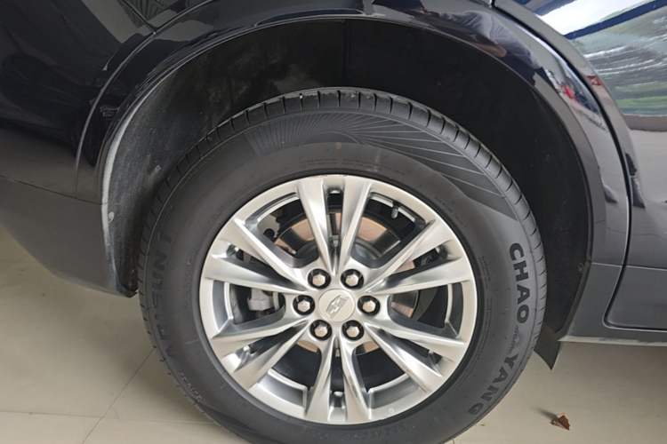 Used Cadillac XT5 2020 Revised Version 28T Luxury Edition Right Rear Wheel Hub