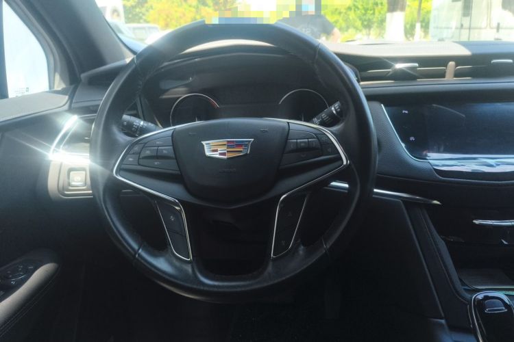 Used Cadillac XT5 2020 28T Luxury Version Steering Wheel