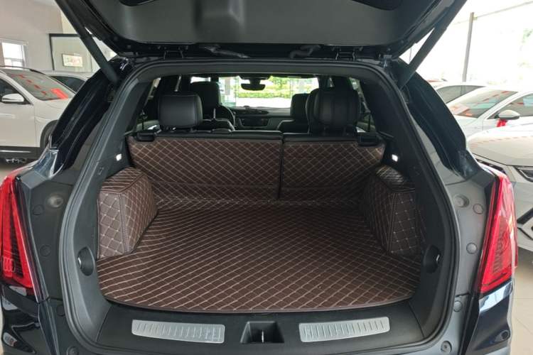 Used Cadillac XT5 2020 Revised Version 28T Luxury Edition Trunk