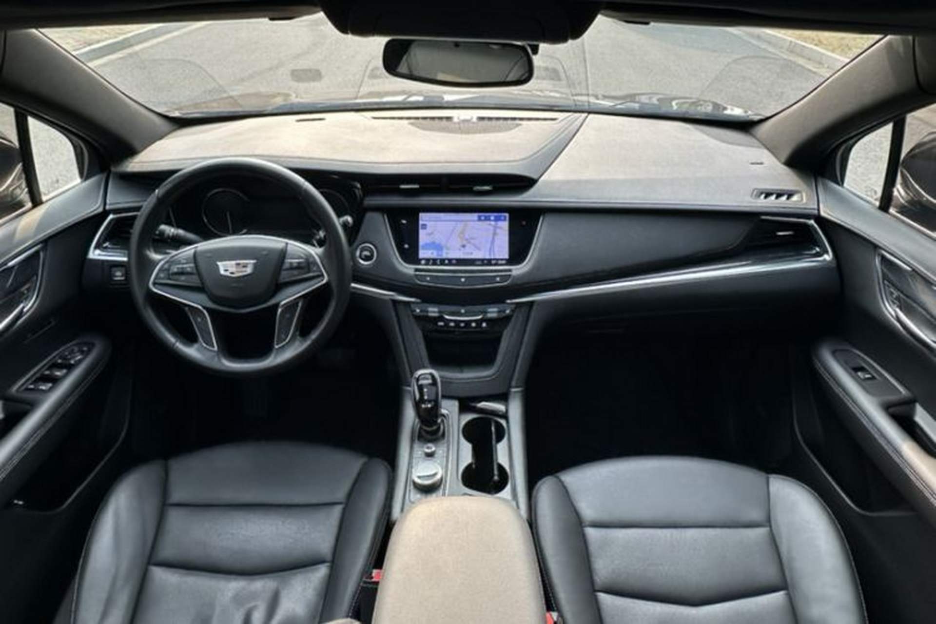 Used Cadillac XT5 2020 28T Luxury Version Interior 3