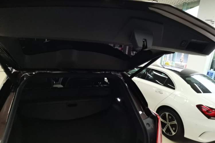 Used Cadillac XT5 2020 28T Four-Wheel Drive Luxury Version Trunk