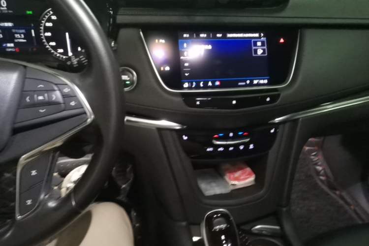 Used Cadillac XT5 2020 Revised Version 28T Luxury Edition Audio And AC Panel