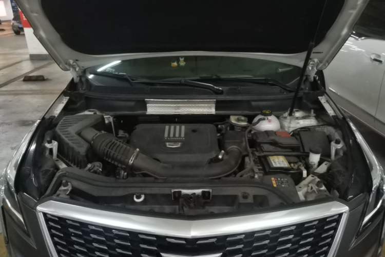 Used Cadillac XT5 2020 Revised Version 28T Luxury Edition Engine Bay