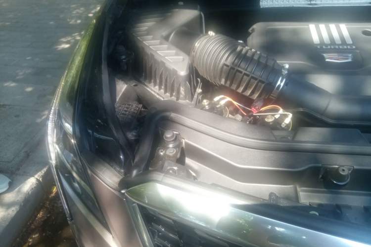 Used Cadillac XT5 2020 28T Luxury Version Engine Bay Right