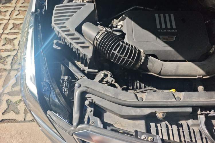 Used Cadillac XT5 2020 Revised Version 28T Luxury Edition Engine Bay Right