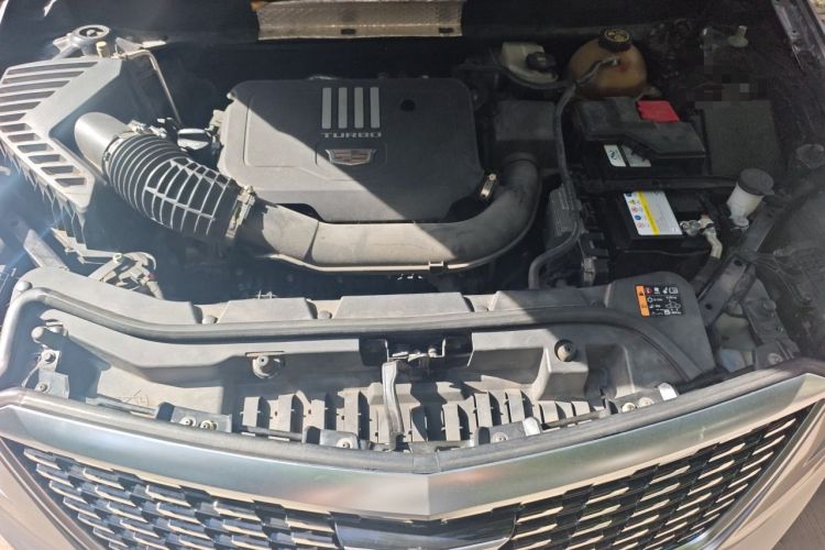 Used Cadillac XT5 2020 Revised Version 28T Luxury Edition Engine Bay