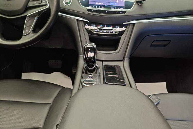 Used Cadillac XT5 2020 28T Luxury Version Gear Lever