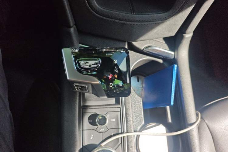 Used Cadillac XT5 2020 Revised Version 28T Luxury Edition Gear Lever