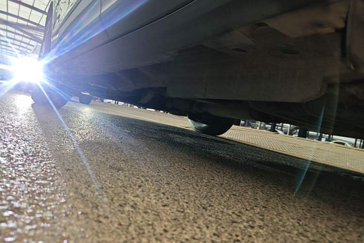 Used Cadillac XT5 2020 28T Luxury Version Left Side Sill