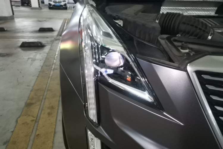 Used Cadillac XT5 2020 Revised Version 28T Luxury Edition Right Front Headlight