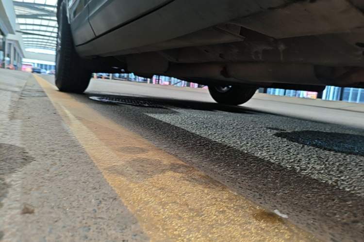 Used Cadillac XT5 2020 28T Luxury Version Right Side Sill