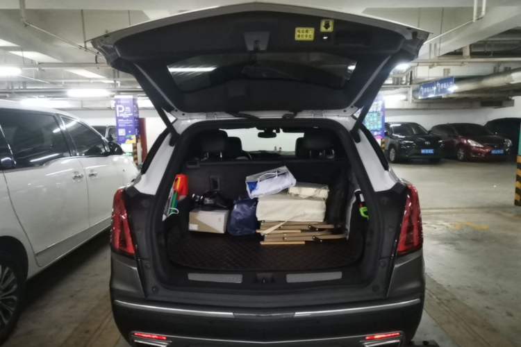 Used Cadillac XT5 2020 Revised Version 28T Luxury Edition Trunk