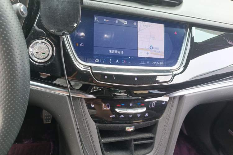 Used Cadillac XT5 2020 28T Luxury Version Audio And AC Panel