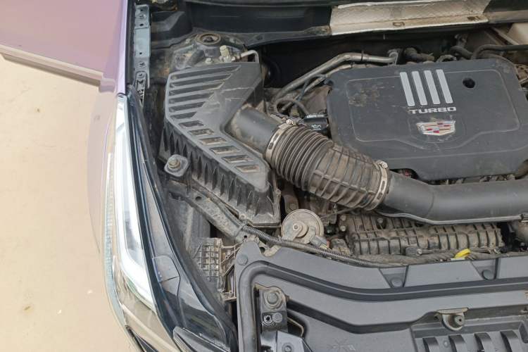 Used Cadillac XT5 2020 28T Luxury Version Engine Bay Right