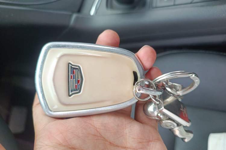 Used Cadillac XT5 2020 28T Luxury Version Vehicle Key