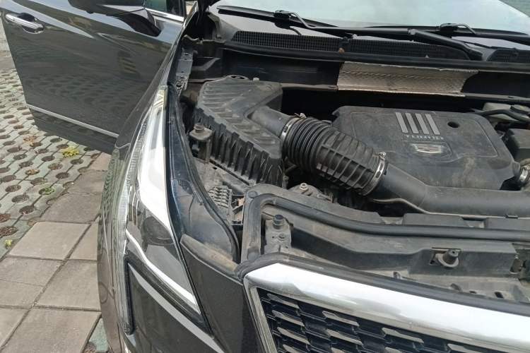 Used Cadillac XT5 2020 28T Four-Wheel Drive Luxury Version Engine Bay Right