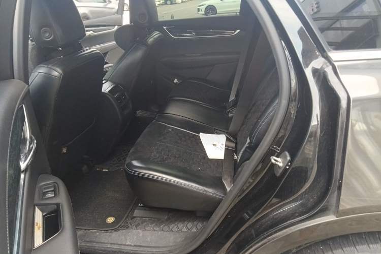 Used Cadillac XT5 2020 28T Four-Wheel Drive Luxury Version Left Rear Seat