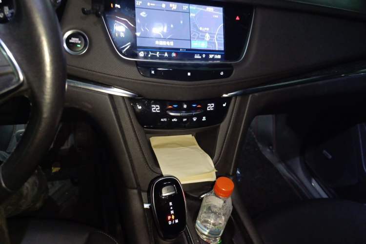 Used Cadillac XT5 2020 Revised Version 28T Four-Wheel Drive Luxury Edition Audio And AC Panel