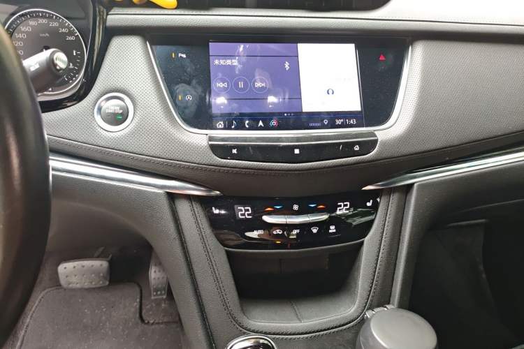 Used Cadillac XT5 2020 28T Luxury Version Audio And AC Panel