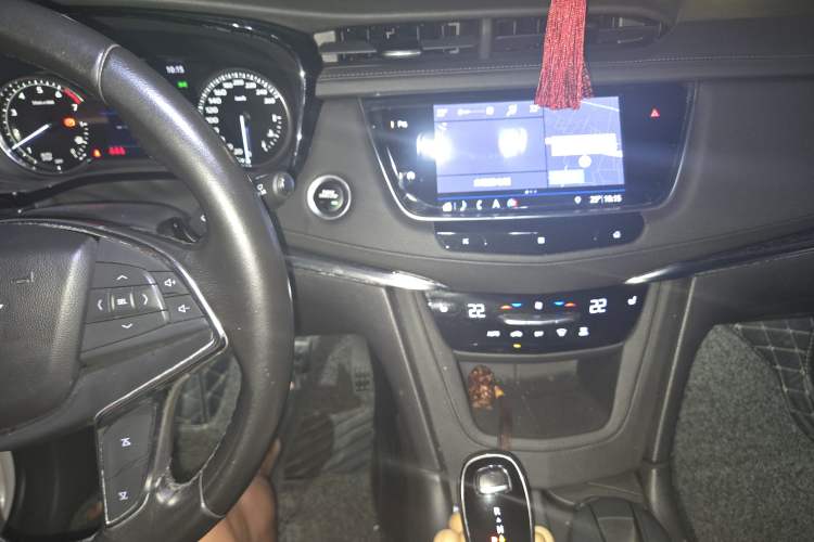 Used Cadillac XT5 2020 28T Four-Wheel Drive Luxury Version Audio And AC Panel