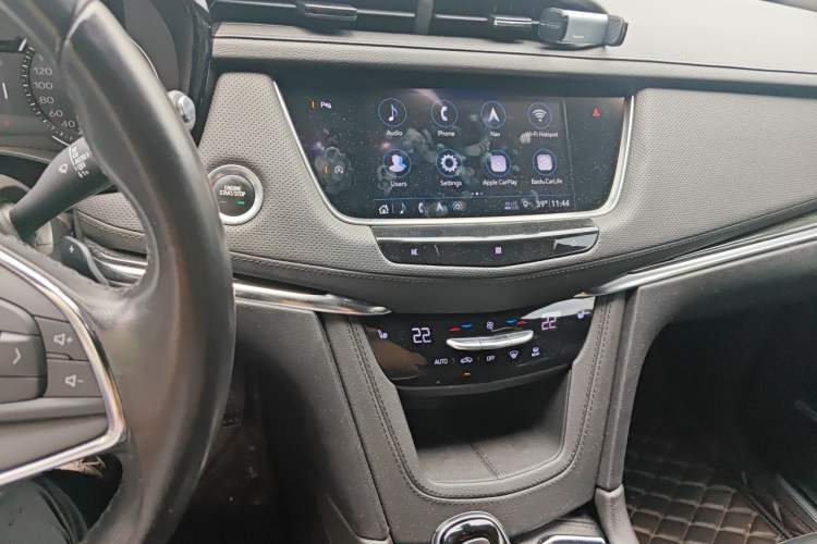 Used Cadillac XT5 2020 28T Luxury Version Audio And AC Panel