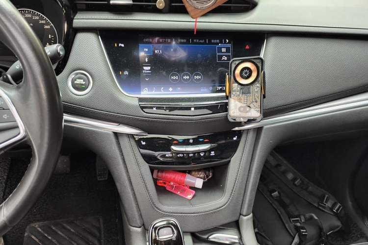 Used Cadillac XT5 2020 28T Four-Wheel Drive Tech Version Audio And AC Panel