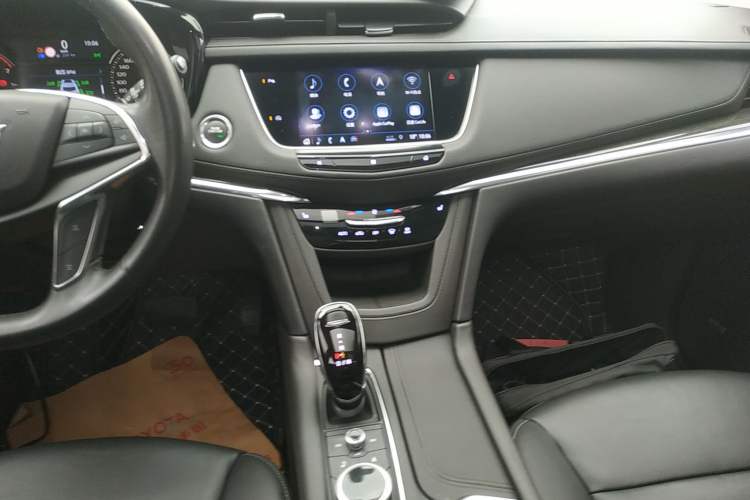 Used Cadillac XT5 2020 28T Luxury Version Audio And AC Panel