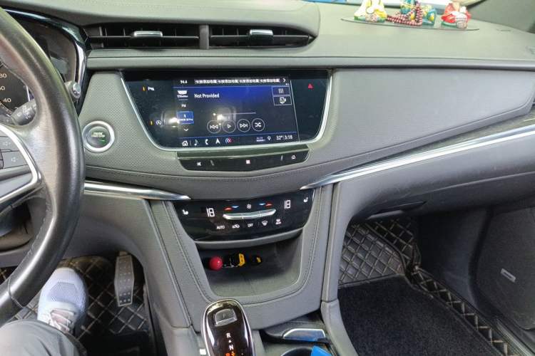 Used Cadillac XT5 2020 Revised Version 28T Luxury Edition Audio And AC Panel