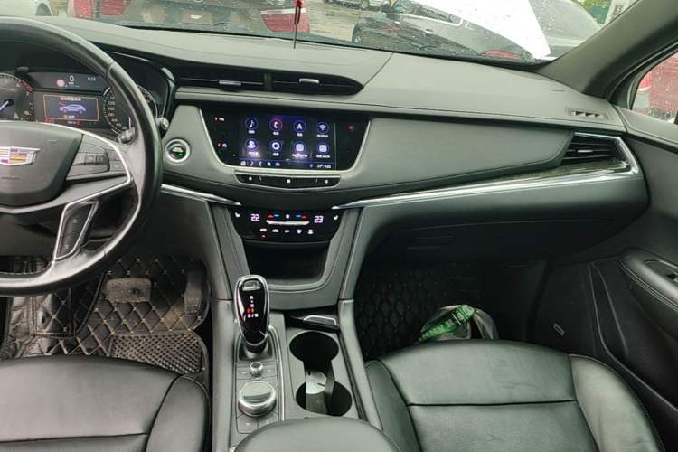 Used Cadillac XT5 2020 28T Luxury Version Audio And AC Panel